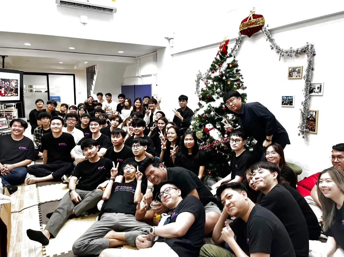 The CODEMONDAY team